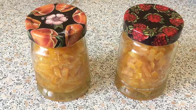 Баночки с вареньем и джемом из мандаринов